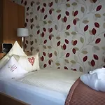 Hotell Talblick 4*